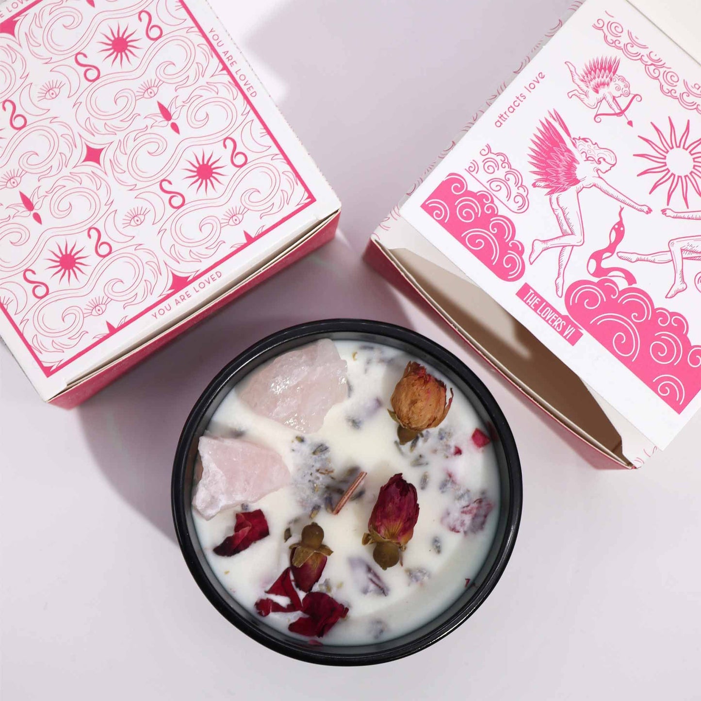 „Hop Hare“ krištolinė magiška gėlių žvakė – įsimylėjėliai